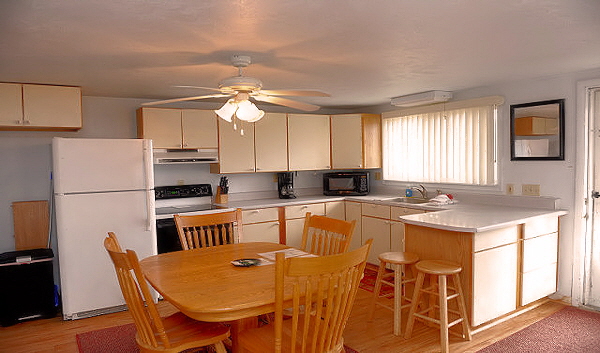Cabin Nine - Kitchen