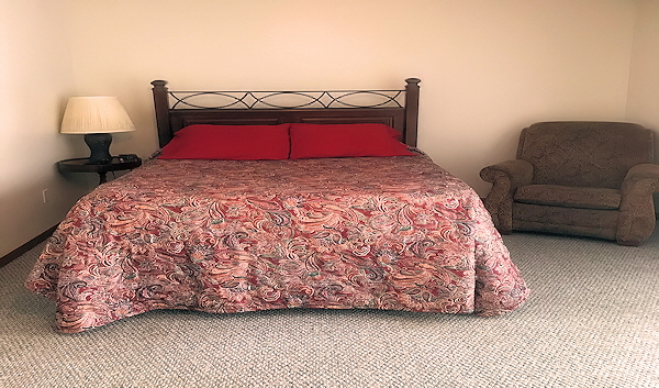 Cabin Nine - Master Bedroom with Queen Bed
