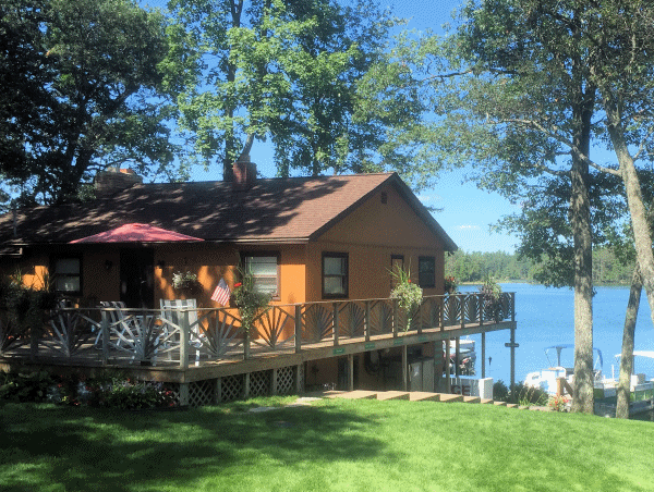 Lake House Cabin One - Two Bedrooms, Sleeps Six