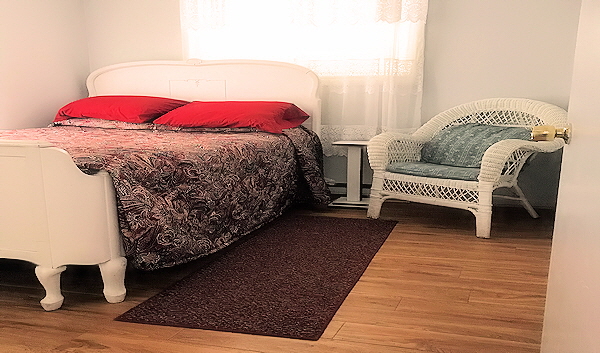 Lake View Cabin Nine Bedroom Two with Double Bed