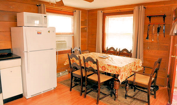 Lake View Rental Cottage Seven - Dining Area with Seating for Six