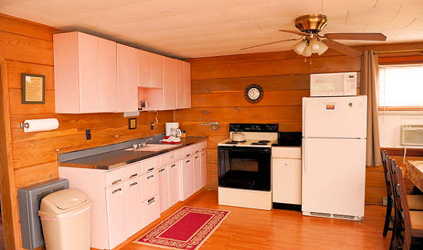 Lake View Rental Cottage Seven - Kitchen